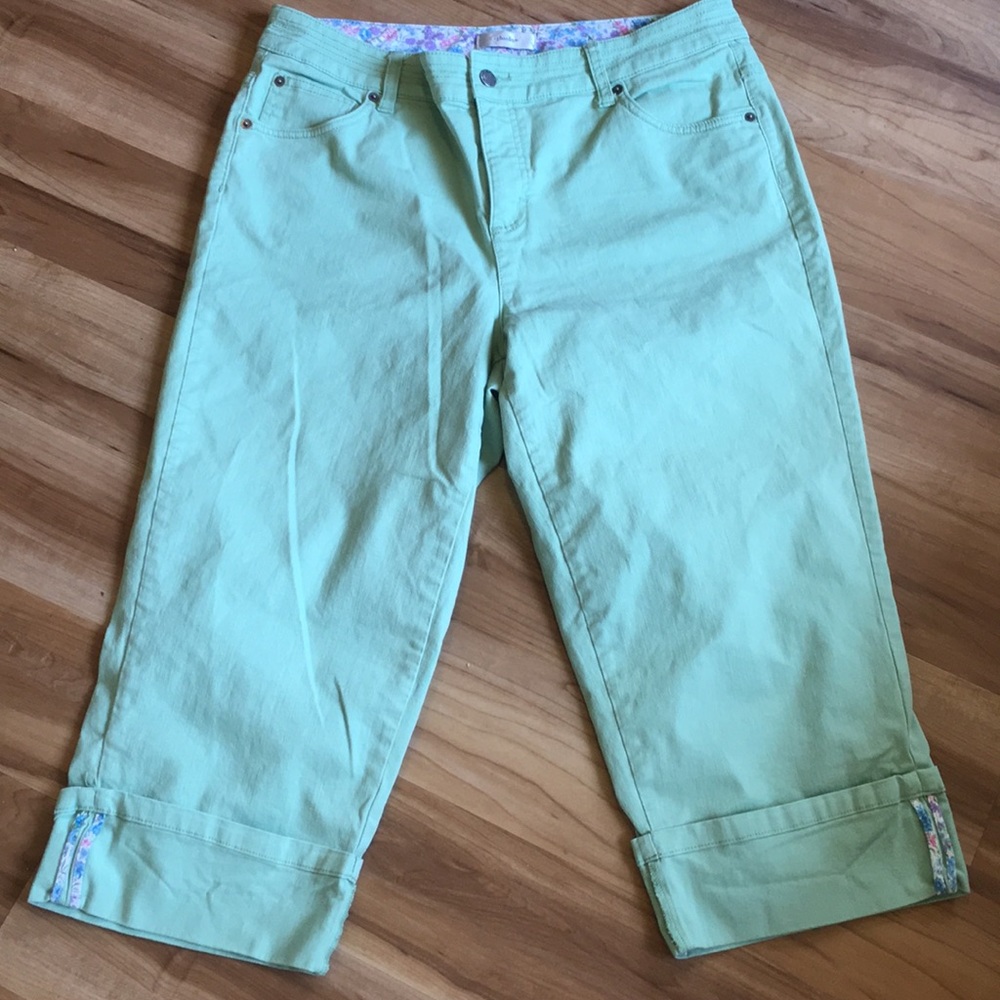 CJ Banks Capri pants